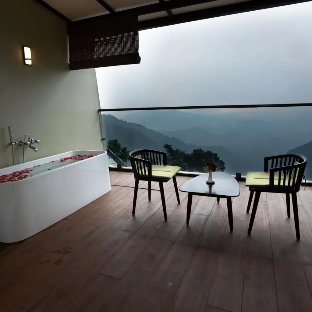 best resort in kakkadampouil book roaming routes